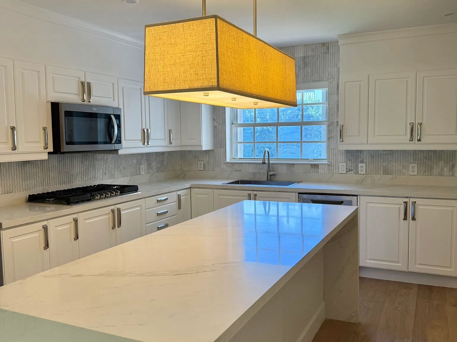 3 bed, 2621 sqft, $13,950 — Photo 3