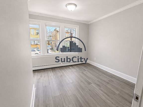 2nd image of 239 Columbia Ave APT 1L