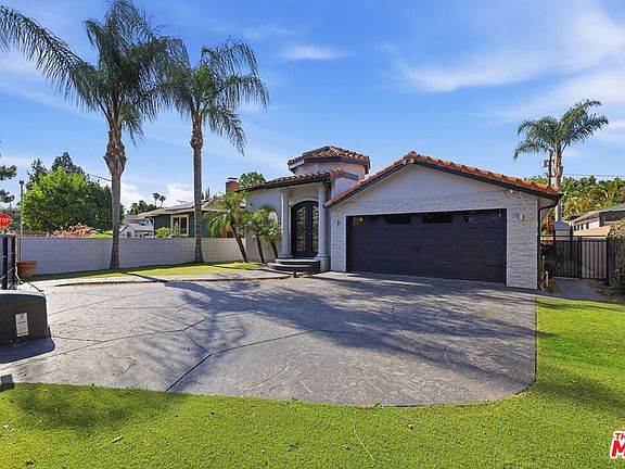 3rd image of 14755 Valleyheart Dr