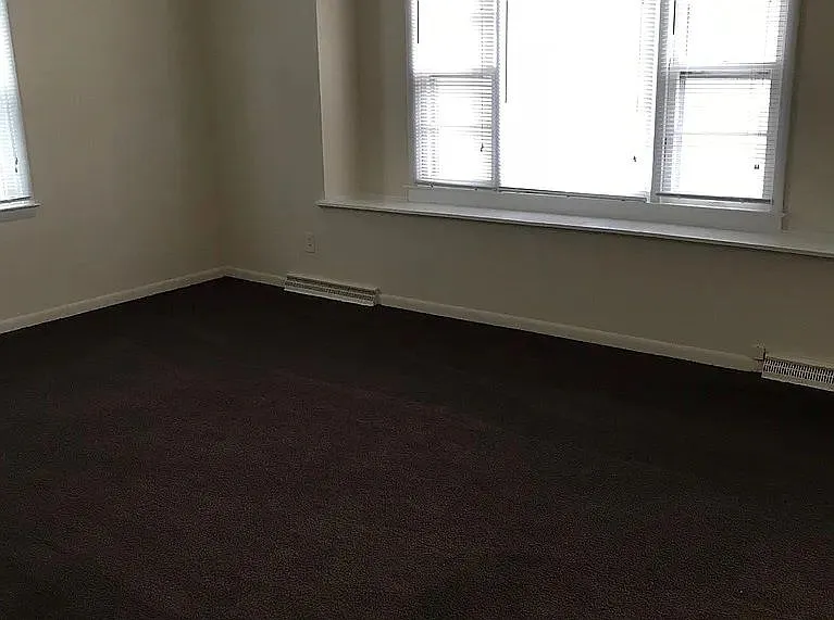 1407 Oakland Pkwy — Photo 3