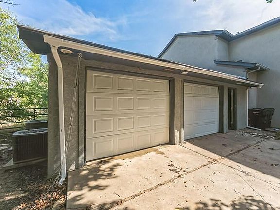 3rd image of 3701 Decker Dr