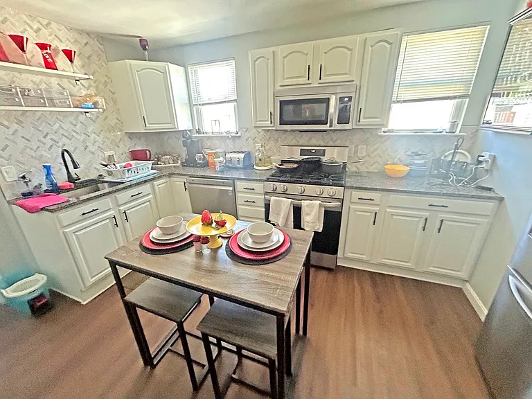 11 Ashton St #1L — Photo 3