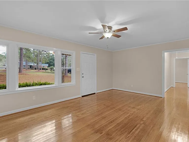 424 Byron Ave E — Photo 21