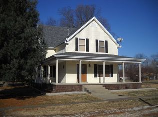 316 W 3rd St, Grandview, IN 47615