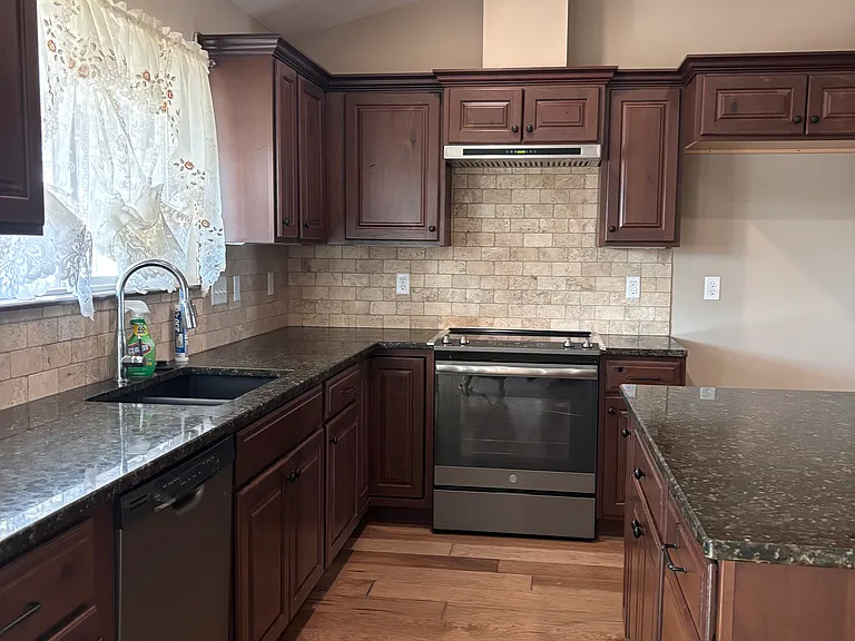 1351 S Rocky Creek Rd — Photo 3