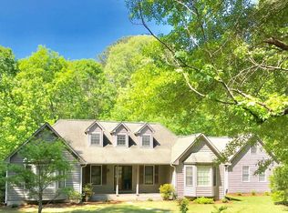 3243 Skyland Dr, Snellville, GA