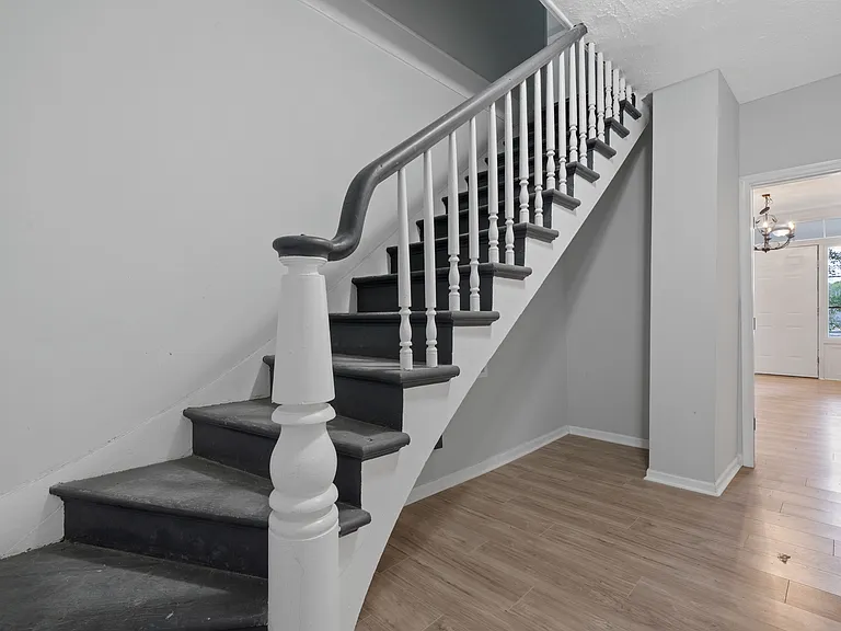 608 Monroe St #C — Photo 7