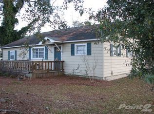 1009 White Ave, Graceville, FL 32440