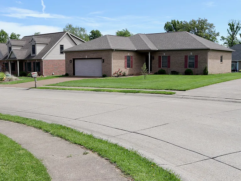 4398 Wynbrooke Ct — Photo 32