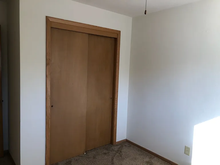 117 22nd Ave NE #101 — Photo 5
