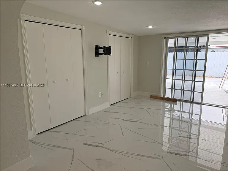 11602 NW 58th Ave — Photo 9