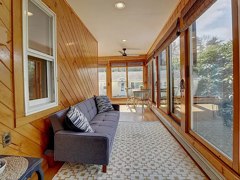 9 Newson Ave — Photo 16