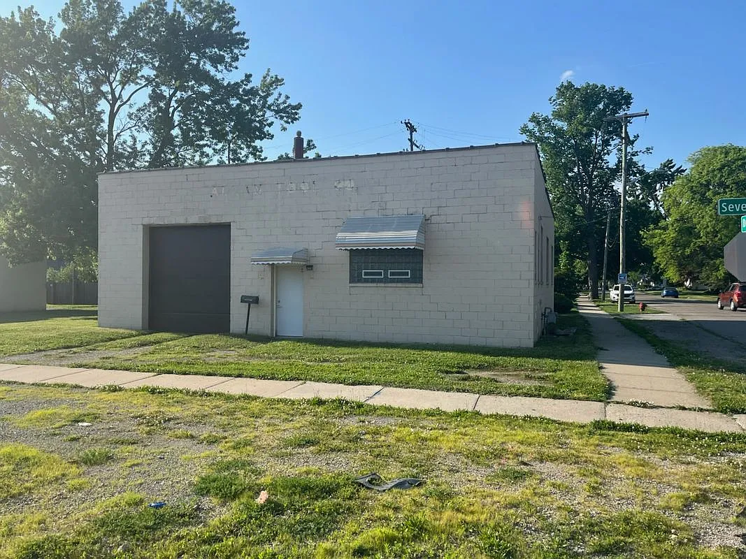 Studio, 1.0 bath, 2200 sqft, $2,500 — Photo 3