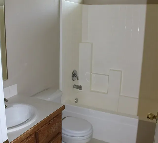 2917 S Harbour Springs St — Photo 5