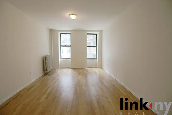 Rented by Link NY Realty | media 1