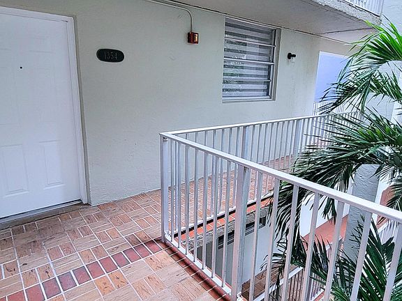 2nd image of 10090 NW 80th Ct APT 1354