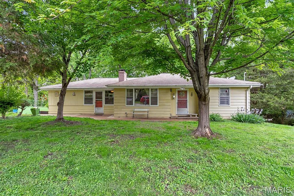 2621 Rosemary Ln photo 1