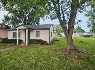 310 S Jefferson St, Raymore, MO 64083