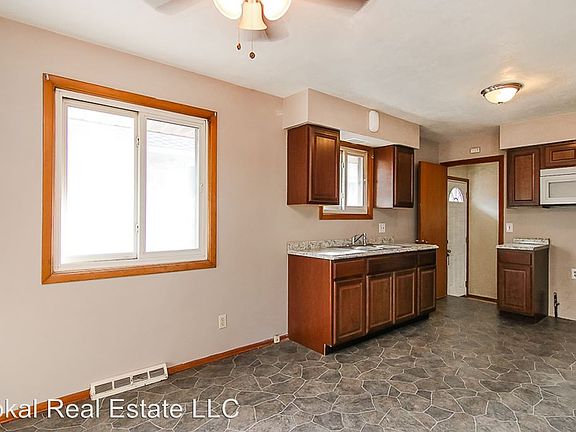 5th image of 5300 E 102nd St