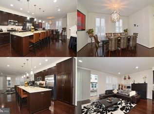 8122 Honey Bee Way, Manassas, VA 20111