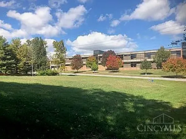 7379 Cornell Rd, Montgomery, OH 45242