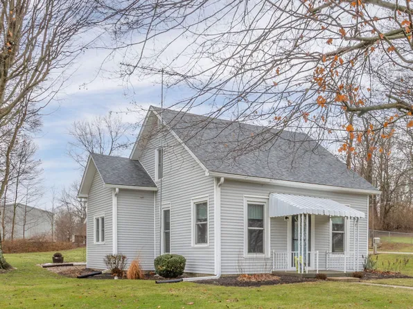 102 S West St, Spiceland, IN 47385