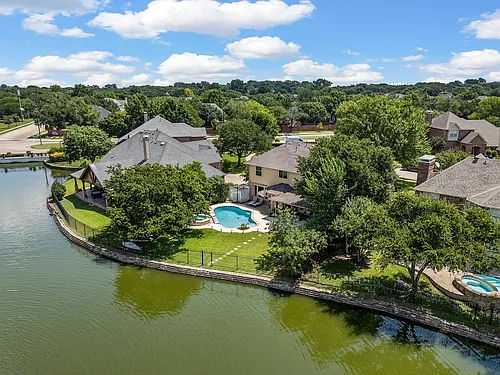 351 Cove Dr Photo 1