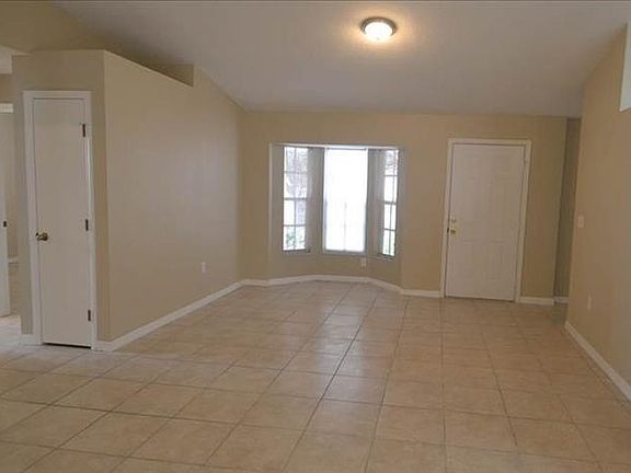 4th image of 344 Clermont Dr