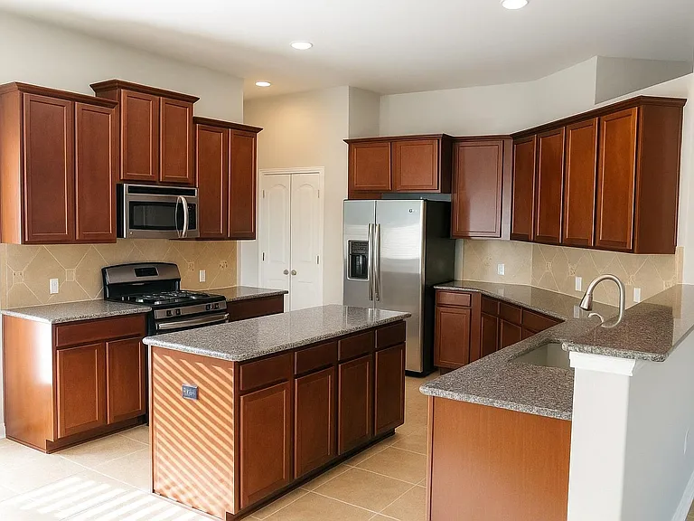 299 Clear Springs Holw — Photo 3