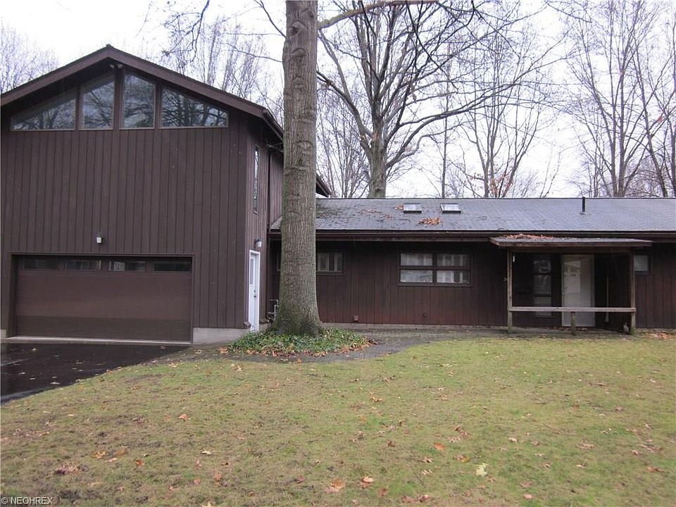 1st image of 544 Ivan Dr