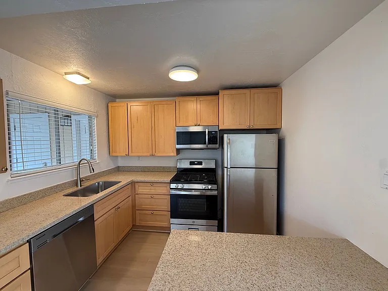 55-57 Bayo Vista Way — Photo 5