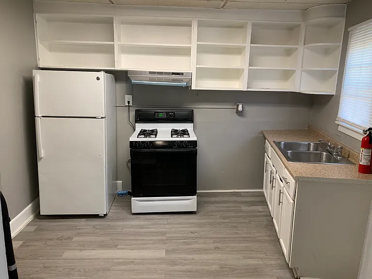 1778 E State St #1 — Photo 5