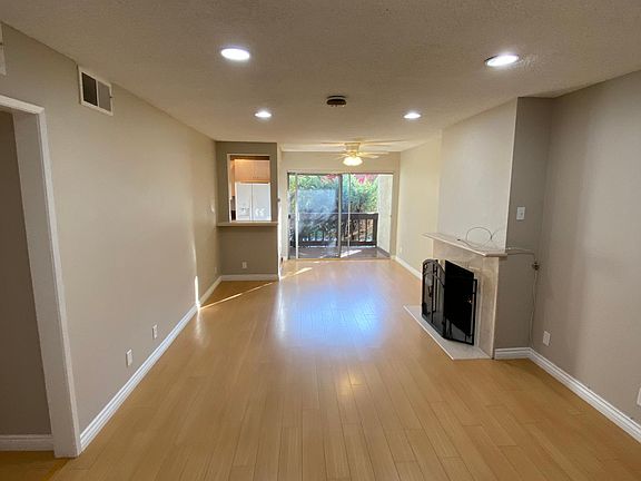 3rd image of 14108 Summertime Ln