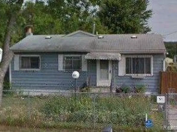 1381 Holtslander Ave, Flint, MI 48505