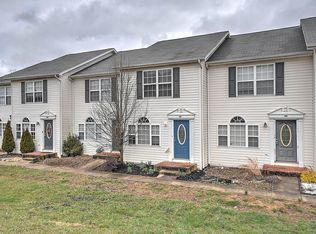 140 Amanda Ln, Bristol, TN 37620