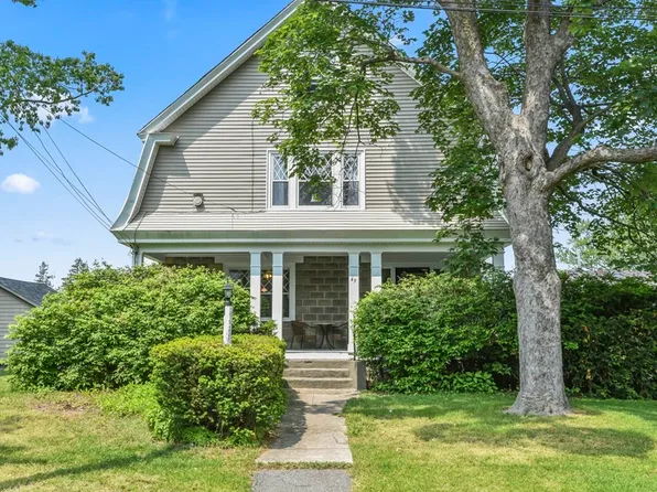 49 Arnold St, Riverside, RI 02915