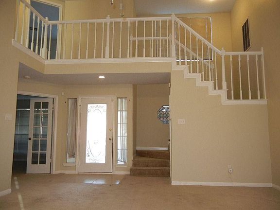 4th image of 3118 Hollow Creek Dr