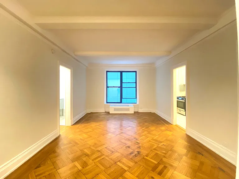 105 W 55th St #8E — Photo 5