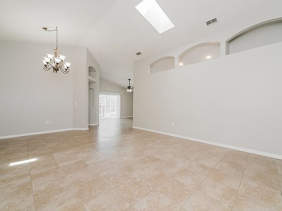 3rd image of 4307 Bayside Dr