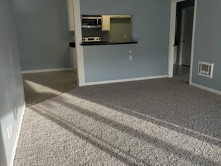 1345 Cabrillo Park Dr #P4 — Photo 3