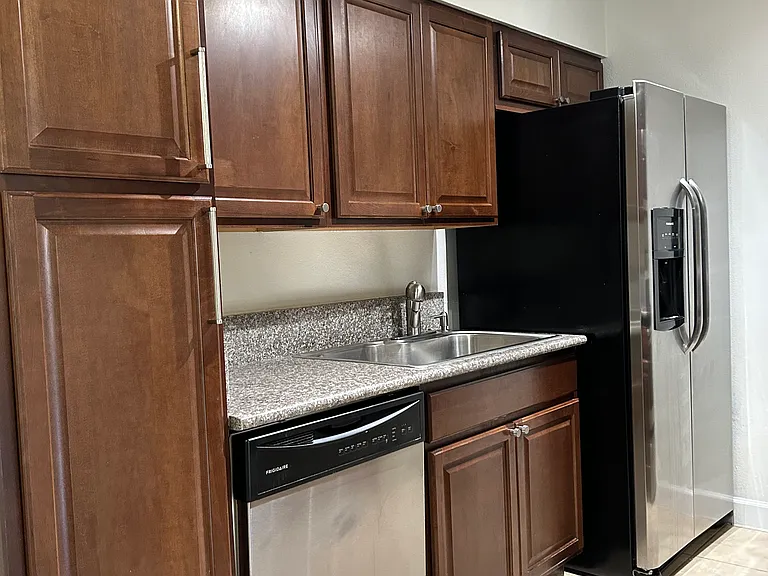 5221 Bayshore Blvd #51 — Photo 4