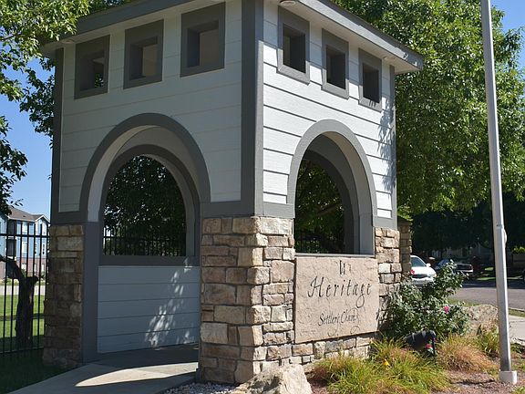 Entrance to "Heritage" at Settler's Crossing