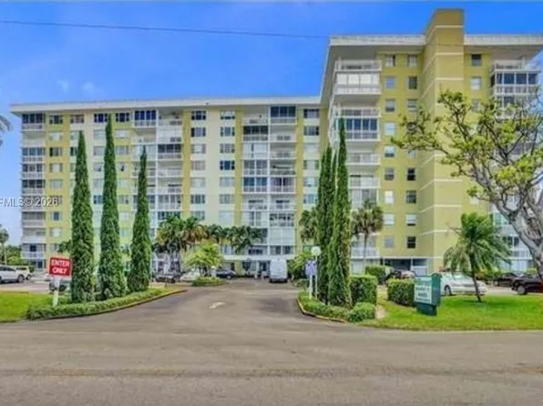4400 Hillcrest Dr APT 300B, Hollywood, FL 33021