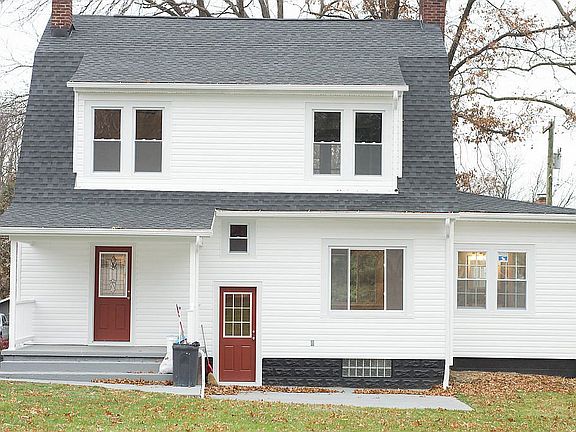 4th image of 333 Derrick Ave