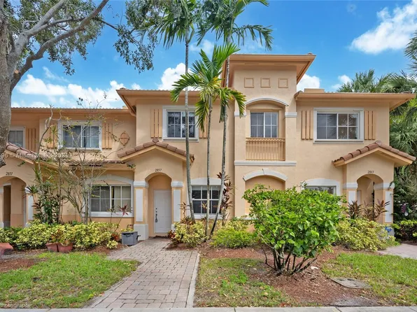 2857 SW 83rd Ter #107, Hollywood, FL 33025