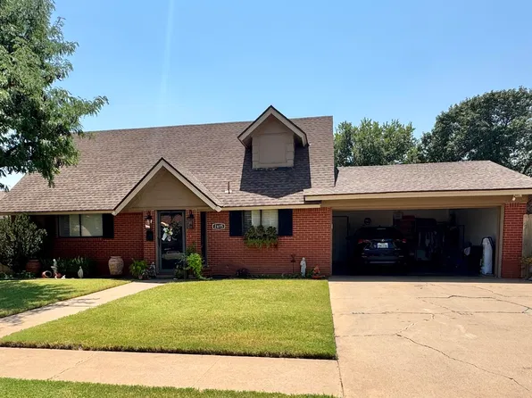 2615 W 18th St, Plainview, TX 79072