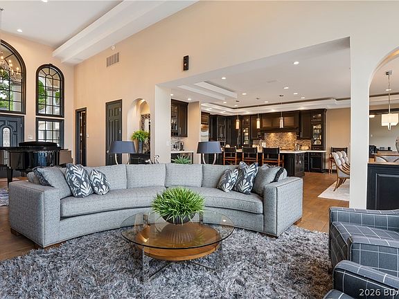 4th image of 106 W Lake Ct