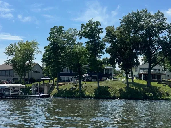 N2348 Trails End Rd, Lodi, WI 53555