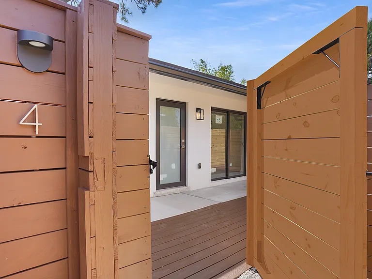 1119 W Las Olas Blvd #4 — Photo 10