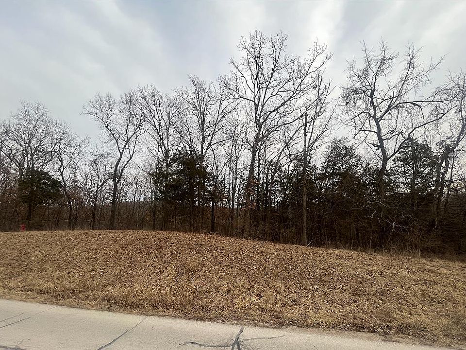 2nd image of 1350 River Cement Rd